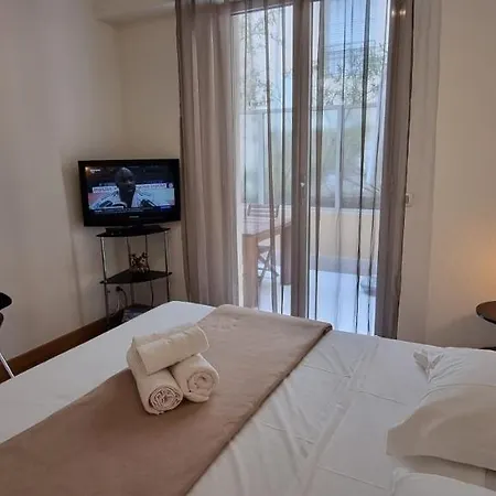 Vieux Port One Bedroom A05 Apartment